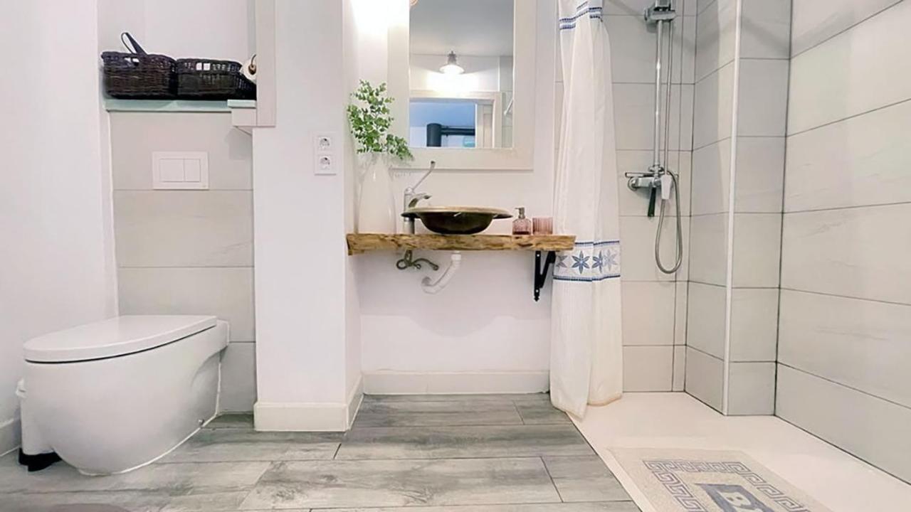 New Cozy Beach Apartment, Wifi Валенсия Екстериор снимка